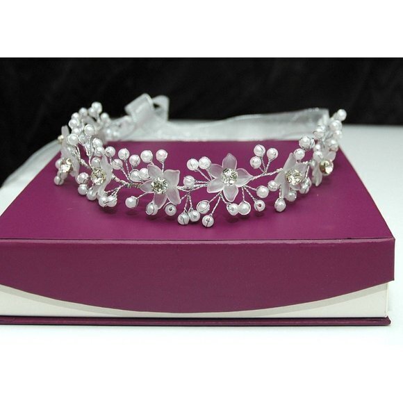 Delicate Pearl Hair Vine Boho Bridal Headpiece, Floral Wedding Headpiece - Picture 1 of 5